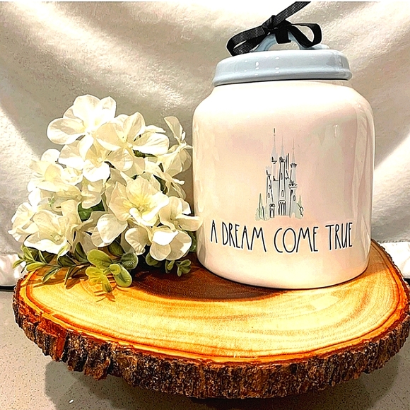 NwoT Rae Dunn A DREAM COME TRUE Disney Cinderella Princess Canister Castle